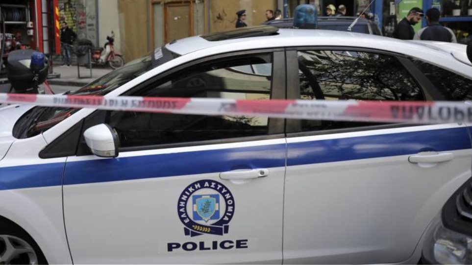 Σοκ στην Καλλιθέα: Ιεροψάλτης υδραυλικός κατηγορείται ότι σκότωσε τη γυναίκα του – Ηταν δυστύχημα, λέει ο ίδιος