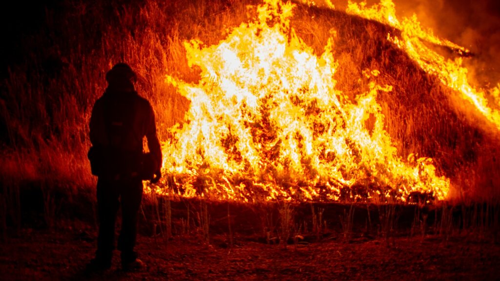 Αργολίδα: Πέθαναν δύο αδέρφια από φωτιά στο σπίτι που έμεναν! Γλίτωσε από τις φλόγες η αδερφή τους