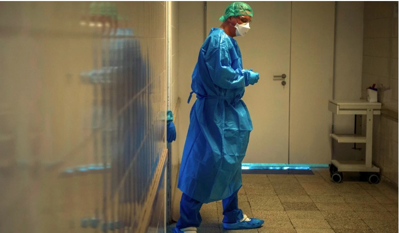 Αρχίζει σήμερα η καταγραφή των υγειονομικών που θα εμβολιασθούν πρώτοι