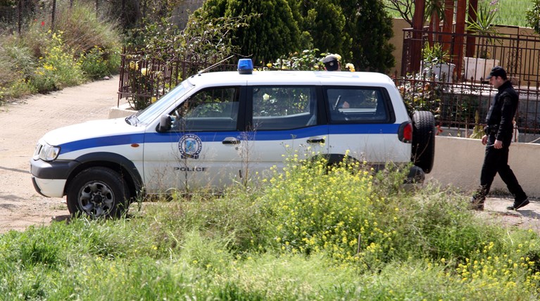 Σοκ στην Κρήτη: Αυτοτραυματίστηκε μπροστά στα παιδιά του