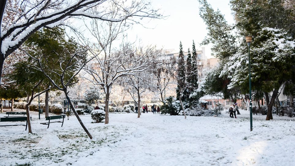 Καιρός – Κακοκαιρία «Λέανδρος»: Καταιγίδες στο ανατολικό Αιγαίο, χιόνια και πολικές θερμοκρασίες