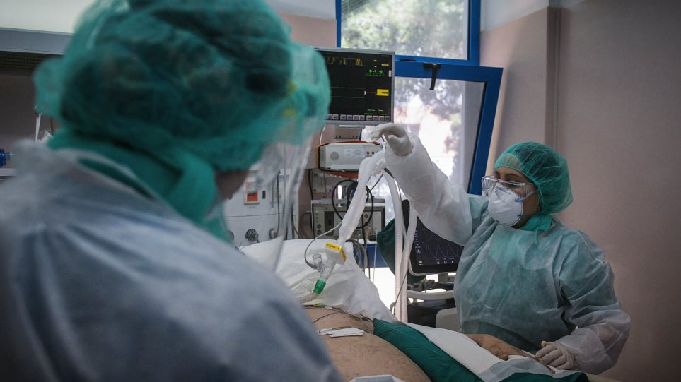 Κρούσματα: Αυξάνονται οι εισαγωγές στα νοσοκομεία της Αττικής – Ποιες περιοχές «κοκκινίζουν»