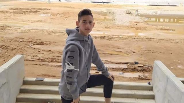 Ράγισαν καρδιές στο τελευταίο αντίο στον 15χρονο Κωνσταντίνο- Το τραγούδι με το οποίο τον αποχαιρέτησαν οι συμμαθητές του