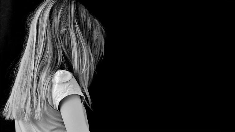 Στο Αυτόφωρο 43χρονη μετά την καταγγελία της 12χρονης κόρης της ότι την έδειρε