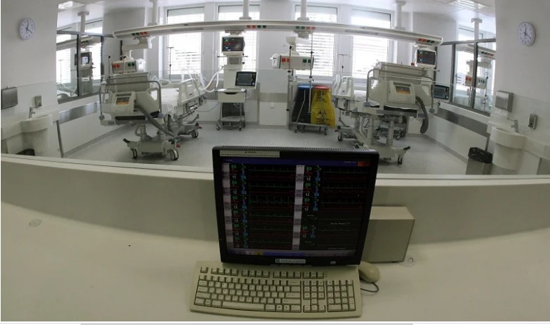 Θρήνος στο Δήμο Λαμιέων: Πέθανε 50χρονη υπάλληλος που νοσηλευόταν με κορονοϊό