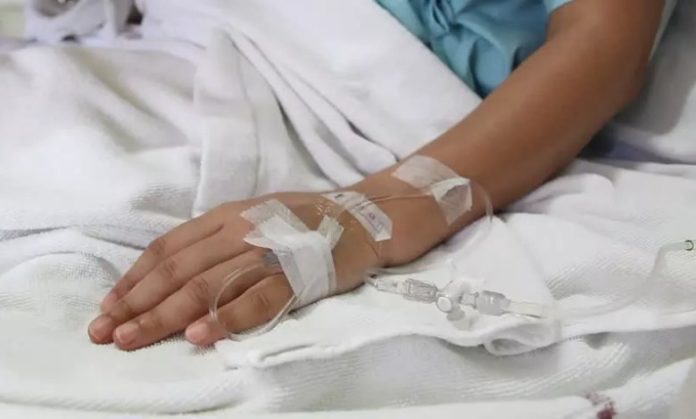 Μεγαλείο ανθρωπιάς – Μάζεψαν χρήματα για το αγόρι που έπεσε από την Πύλη της Άμμου και νοσηλεύεται στη ΜΕΘ
