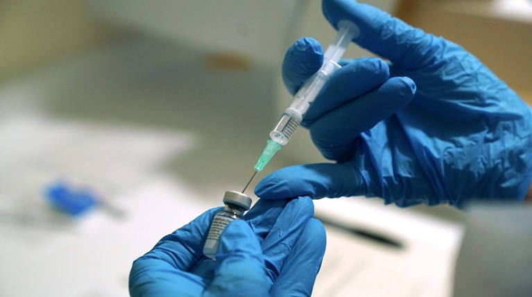 Εμβόλιο AstraZeneca: Οι επιστήμονες απαντούν για τα τρία ύποπτα περιστατικά θρομβώσεων στην Κρήτη
