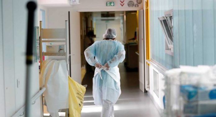 Κρήτη-Έξαλλος πατέρας πήρε από το νοσοκομείο τον γιο του που νοσηλευόταν με κορονοϊό!