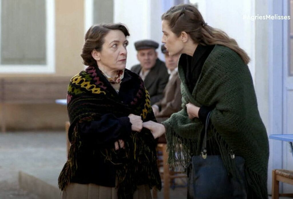 Αυτός είναι ο λόγος που η κυρά Χαρίκλεια μισεί την Ελένη στις “Άγριες Μέλισσες”