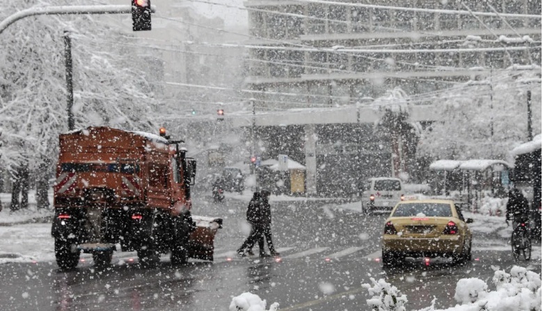 Καιρός – Meteo: Χιόνια από το μεσημέρι ακόμη και στην Αττική