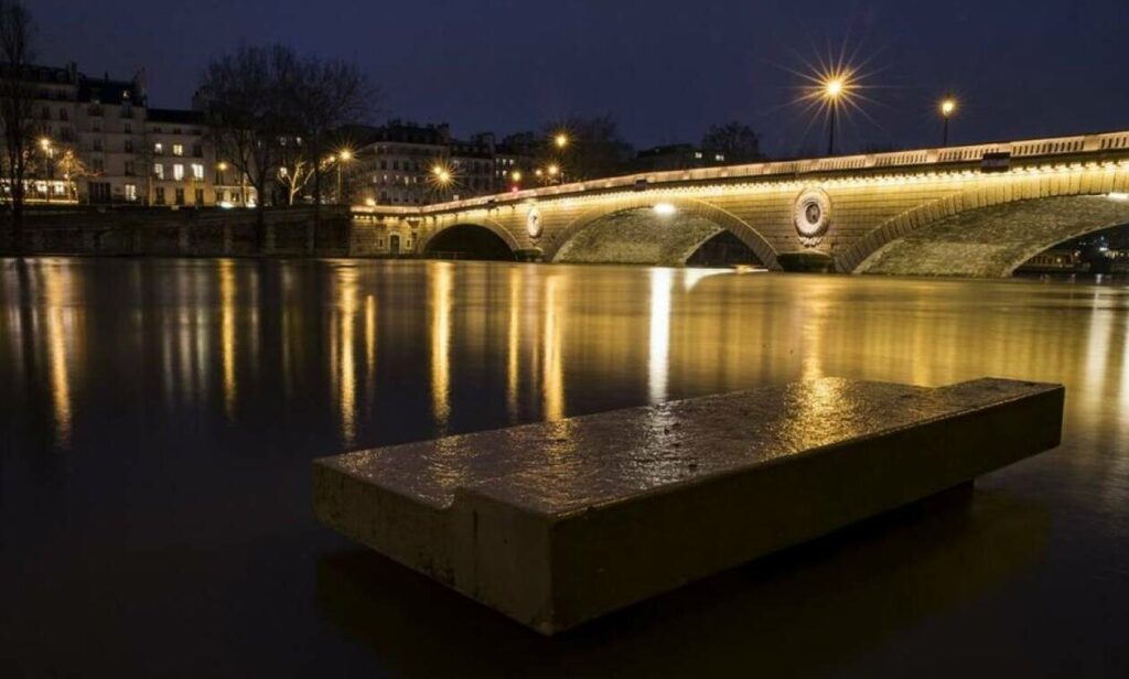 Θρίλερ στο Παρίσι: 14χρονη βρέθηκε νεκρή στον Σηκουάνα – Την χτύπησαν και την πέταξαν στον ποταμό