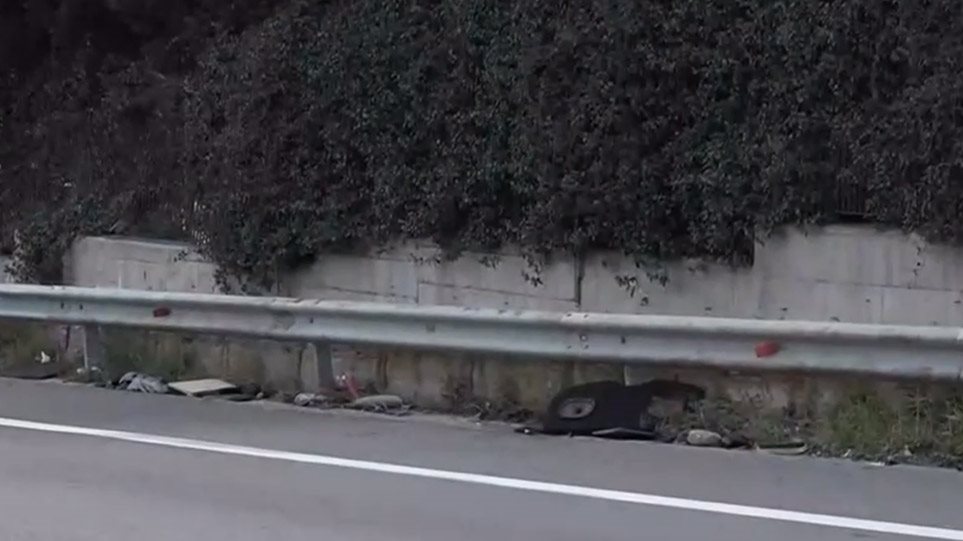 Τροχαίο στο Σχιστό με τρεις νεκρούς νέους: Εξετάζεται η εμπλοκή άλλου οχήματος