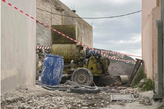 Πώς έχασε τη μάχη ο μικρός Ζαχαρίας – Λίγο πριν την κηδεία του, βαφτίστηκε και το μικρότερο παιδί της οικογένειας