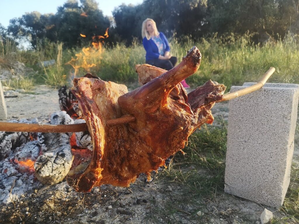 Η ιστορία και η συνταγή του αντικριστού από την Εύα Παρακεντάκη