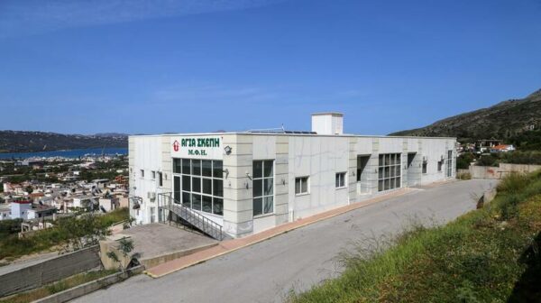 Ιδιοκτήτρια του γηροκομείου στα Χανιά με τους 70 θανάτους: «Θα απολογούμαι εγώ γιατί επέλεξε ο χάρος να τους πάρει;»