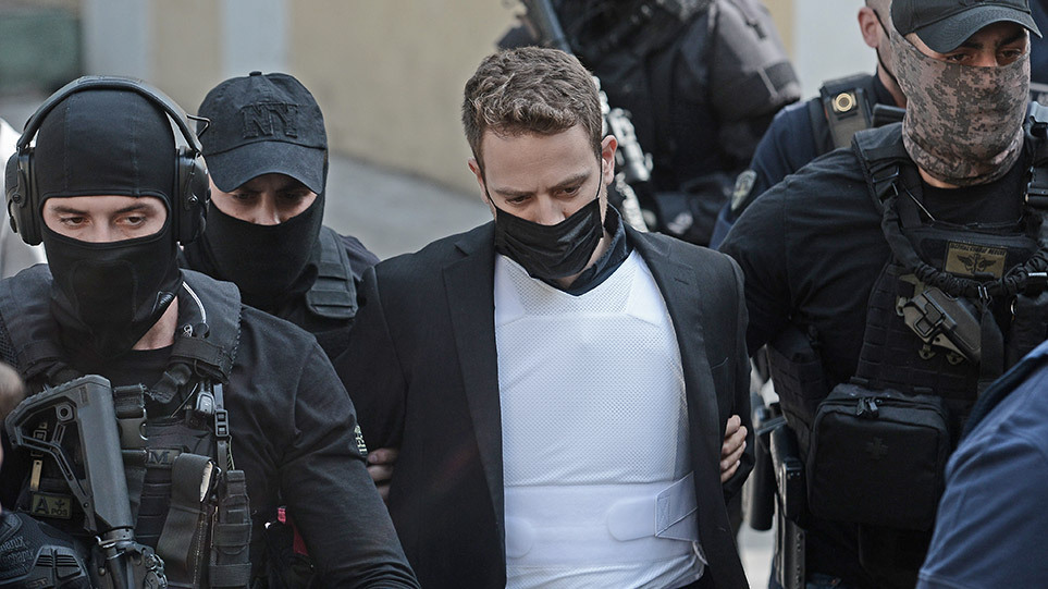 Έγκλημα στα Γλυκά Νερά: Ψύχραιμος και αμίλητος στην Ευελπίδων ο 32χρονος πιλότος – Πήρε προθεσμία να απολογηθεί την Τρίτη