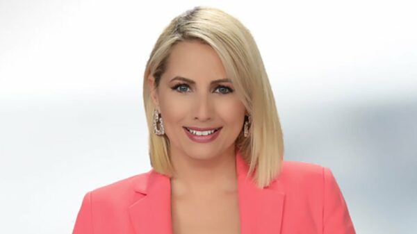 Νυφούλα στο πλάι του αγαπημένου της η Κατερίνα Παπακωστοπούλου!