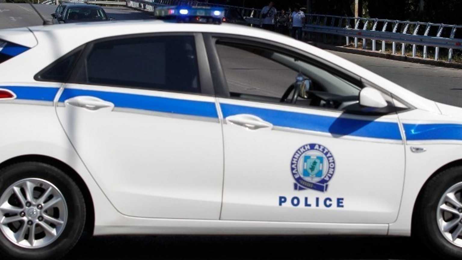 Στο ΑΤ Περιστερίου το 6χρονο κοριτσάκι που περιπλανιόταν μόνο του – Ψάχνουν τους γονείς του