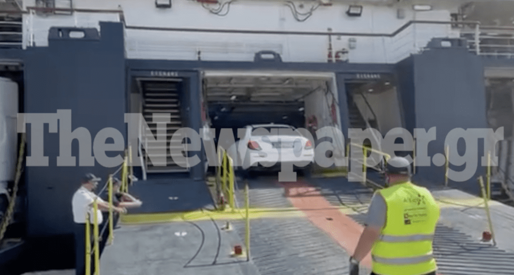 H μητέρα της Καρολάϊν φτάνει στο λιμάνι του Βόλου-Πάει να παραλάβει την μικρή Λυδία (Video)
