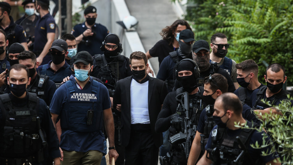 Γλυκά Νερά: Στον ανακριτή σήμερα ο πιλότος – «Δεν προσχεδίασα το έγκλημα» θα πει στην απολογία του