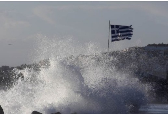 Κρήτη | Πάλευε 5 ώρες με τα κύματα ο 45χρονος – Μετέφερε τη φίλη του ενώ ήταν λιπόθυμη – Συγκλονίζουν οι περιγραφές