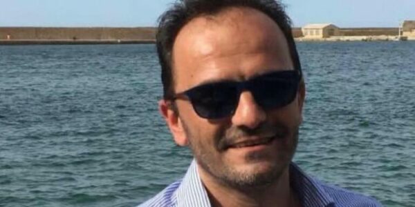 Ανείπωτος θρήνος για τον Κώστα – Σε κλίμα βαθιάς οδύνης η κηδεία του