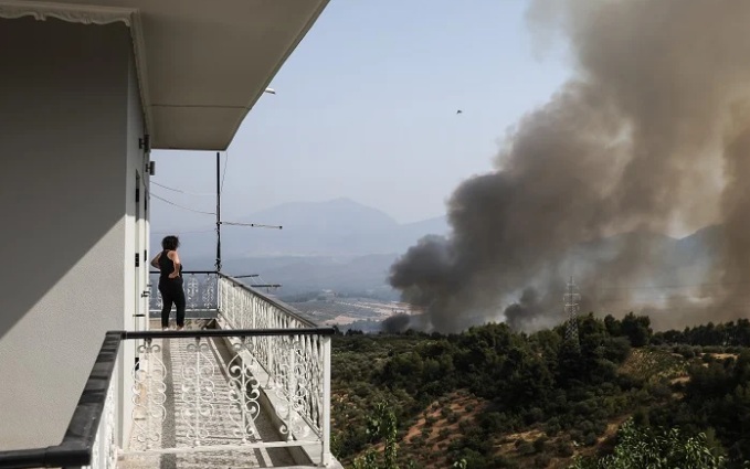 Τζανάκης: Με κάπνισμα 10 τσιγάρων ισοδυναμεί η παραμονή σε εξωτερικούς χώρους