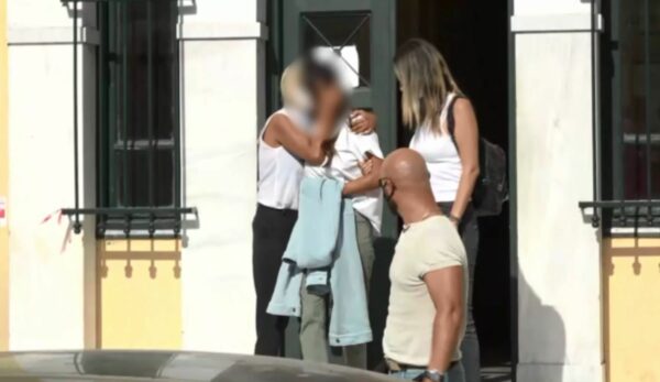 Προφυλακίστηκε το 31χρονο μοντέλο που συνελήφθη με φιξάκια κοκαΐνης στη Γλυφάδα -Ο αλήτης που της την έστησε να το βρει από τον Θεό