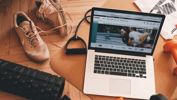 Τώρα και οι Έλληνες έχουν πρόσβαση στο Answear – μια διεθνή πλατφόρμα, που προσφέρει μόδα των κορυφαίων brands