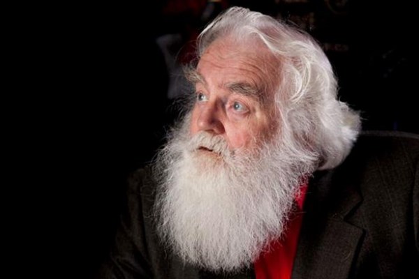 Ποιος είναι ο «Έλληνας» Άγιος Βασίλης που φέρνει την καλοχρονιά αντί για δώρα