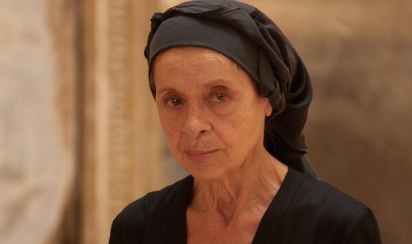 Σασμός: Η  γιαγιά Ειρήνη αποκαλύπτει το περιεχόμενο του παλιού γράμματος στον παπα Μιχάλη