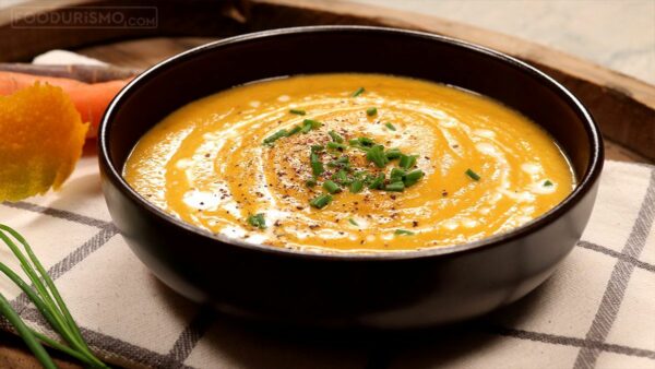 Βελουτέ σούπα καρότου, όλο άρωμα και γεύση