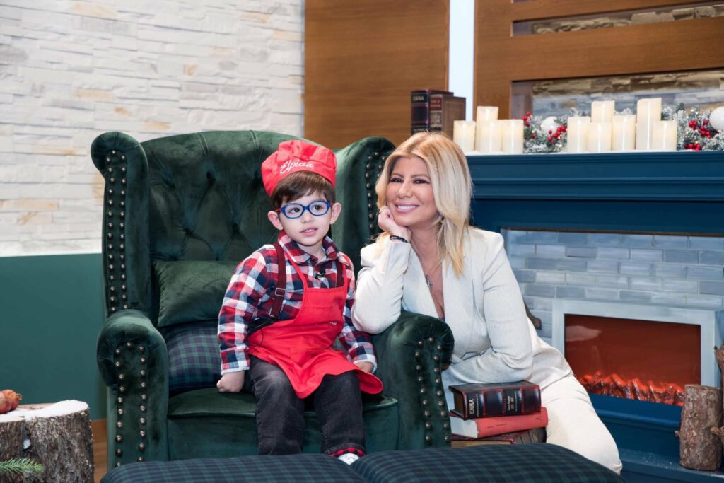 Πρωτιά σε όλα τα κοινά για τις “Αλήθειες με τη Ζήνα”