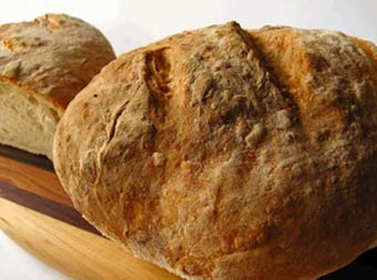Πανεύκολο αγιορείτικο ψωμί μόνο με 4 υλικά!