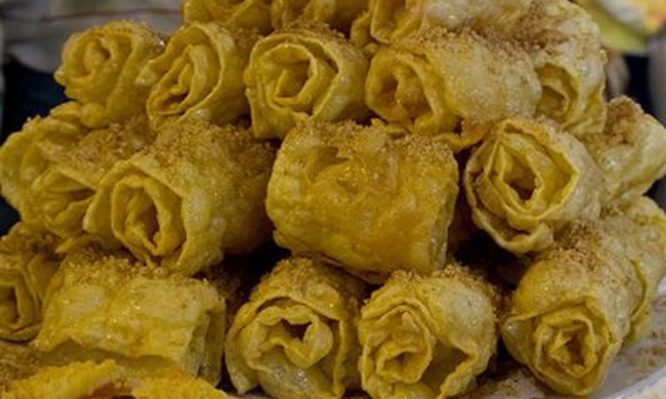 Αυθεντική μοναστηριακή συνταγή για τις πιο τέλειες δίπλες