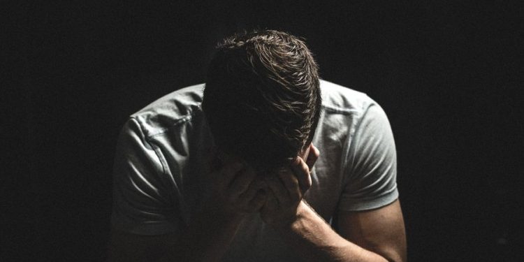 Θεσσαλονίκη: 23χρονος κατήγγειλε πως τον βίασαν δύο άνδρες, έβγαλαν βίντεο και το ανέβασαν στο διαδίκτυο