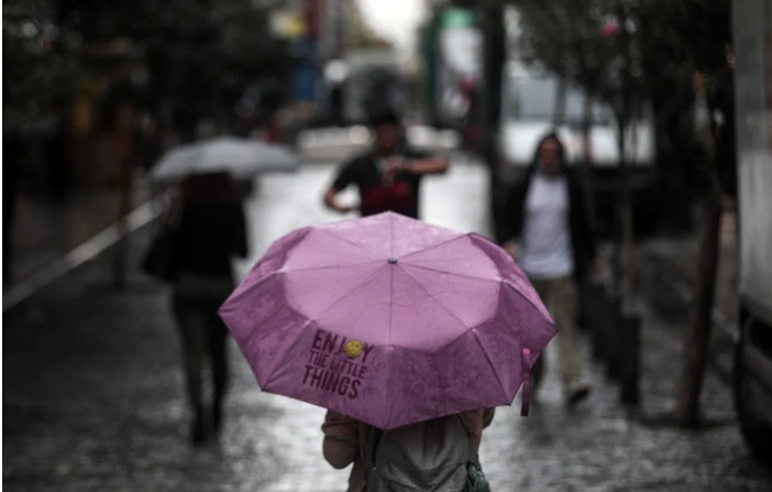 Καιρός σήμερα: Ισχυρές βροχές, κεραυνοί και χαλάζι – Ποιες περιοχές θα επηρεαστούν