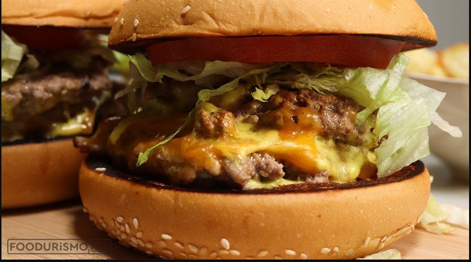Smash burger! Τα ωραιότερα μπέργκερ είναι στο… χέρι σας!