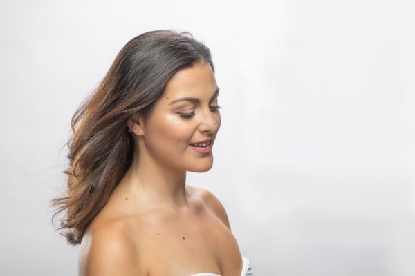 Η Πολυξένη Καράκογλου στο θέατρο «Τζένη Καρέζη» με τα    «Σημεία Στίξης»