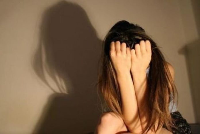 Φρίκη στη Φλώρινα: Για 3 χρόνια βίαζε ο πατέρας την 12χρονη-  Πως το αποκάλυψε το παιδί