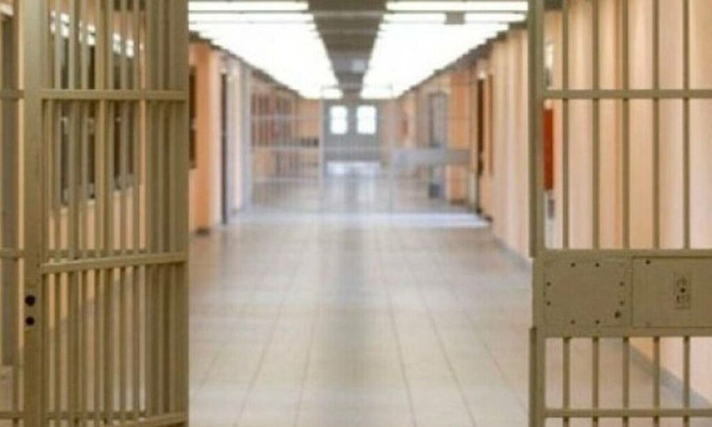 Ο «άγραφος νόμος» των φυλακών: Όταν οι ποινικοί αποδίδουν τη δική τους δικαιοσύνη