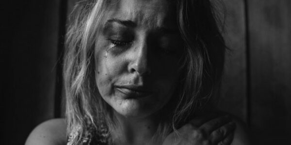 Κρητικός έδειρε μέχρι… λιποθυμίας τη σύζυγό του – Στο νοσοκομείο η γυναίκα