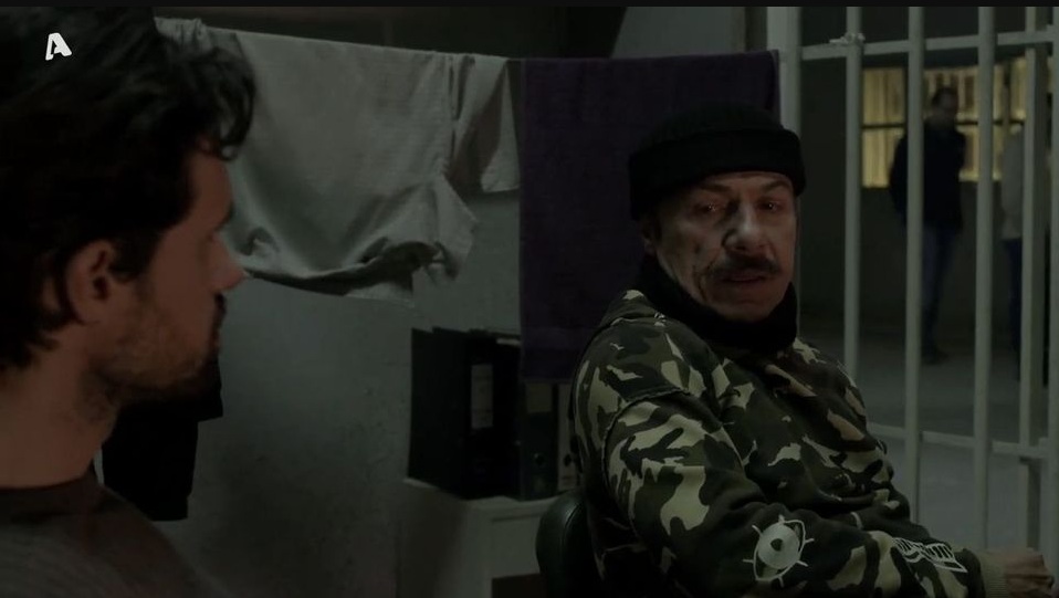 Σασμός-Sneak Preview: Ο Καραπάνος μεταφέρει ένα νέο στον Αστέρη, που τον συντρίβει