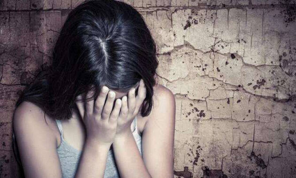 Σεξουαλική κακοποίηση: Το προφίλ του «παιδόφιλου της διπλανής πόρτας» – Πώς προσεγγίζουν τα «θύματά» τους