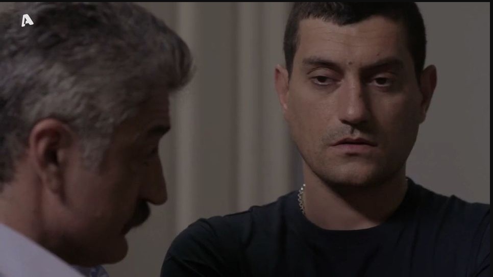 Σασμός-Sneak Preview: Συναγερμός για την απόδραση Καραπάνου! Θα προλάβει ο Γεράσιμος να του αποκαλύψει ότι είναι γιος του;