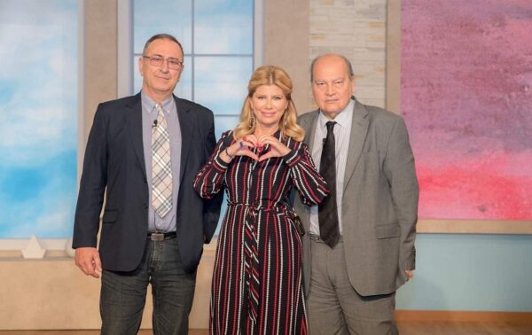 Ακλόνητες και την Τετάρτη από την κορυφή οι “Αλήθειες με τη Ζήνα”