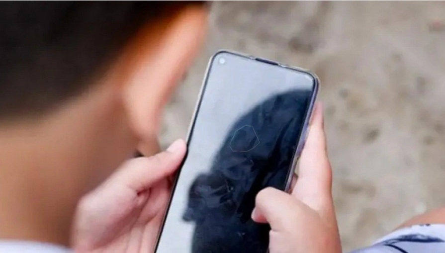 Ανήλικος εκβίαζε πατέρα 14χρονης ότι θα δημοσιεύσει πορνογραφικό υλικό της κόρης του!