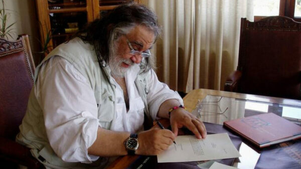 Έγινε στο Παρίσι η κηδεία και η αποτέφρωση του Βαγγέλη Παπαθανασίου