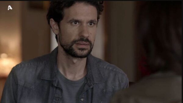 Σασμός-Sneak Preview:  Ο Αστέρης ρωτά επίμονα τη Βασιλική για την υγεία της Αργυρούς