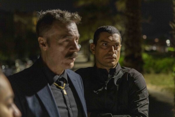 Σασμός-Sneak Preview: Ο Καραπάνος πέφτει νεκρός!